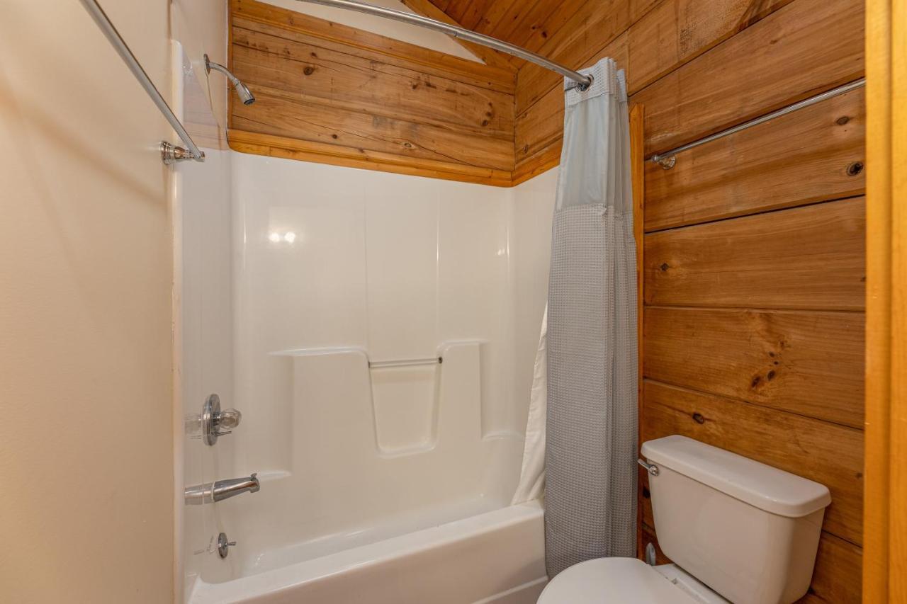 Firefly Hollow Cabin - Smoky Mountains - Soaky Mountain Water Park - Sevierville Convention Center Pigeon Forge Eksteriør bilde